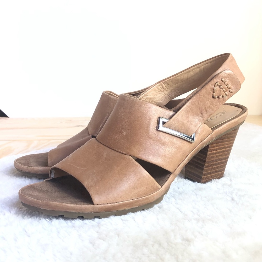 Aerosoles Tan Leather Stacked Heel Sandal
